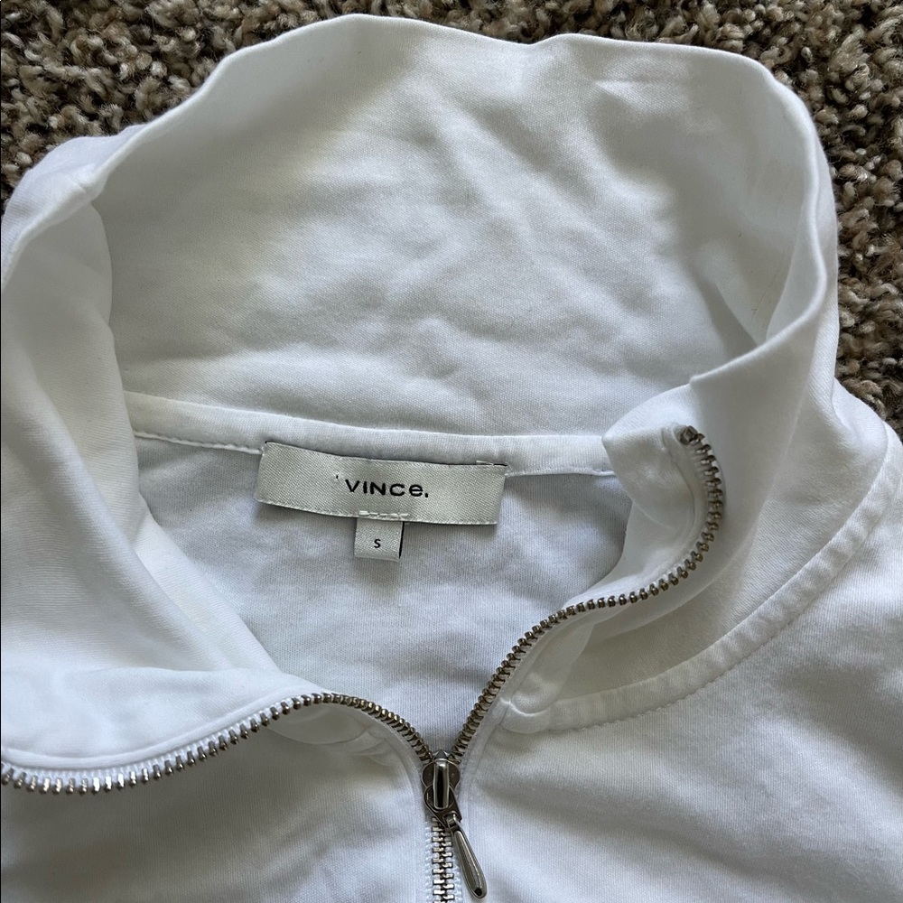 Vince zippered T
